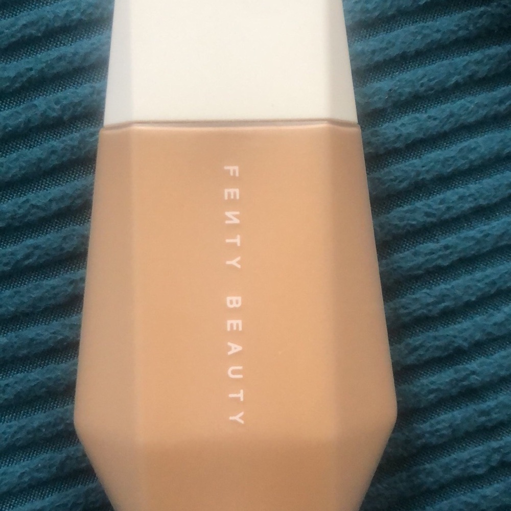 Fenty Beauty Foundation - Tan